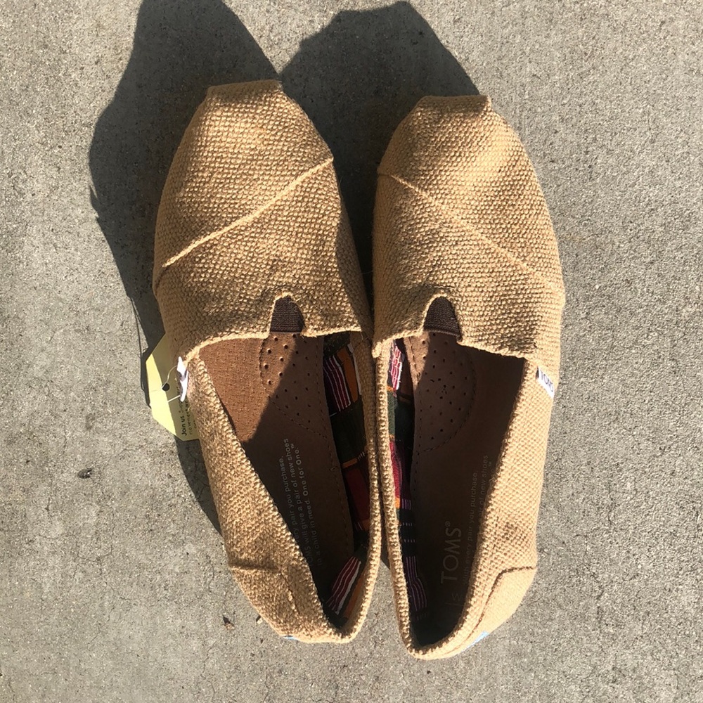BNWT Burlap Toms
